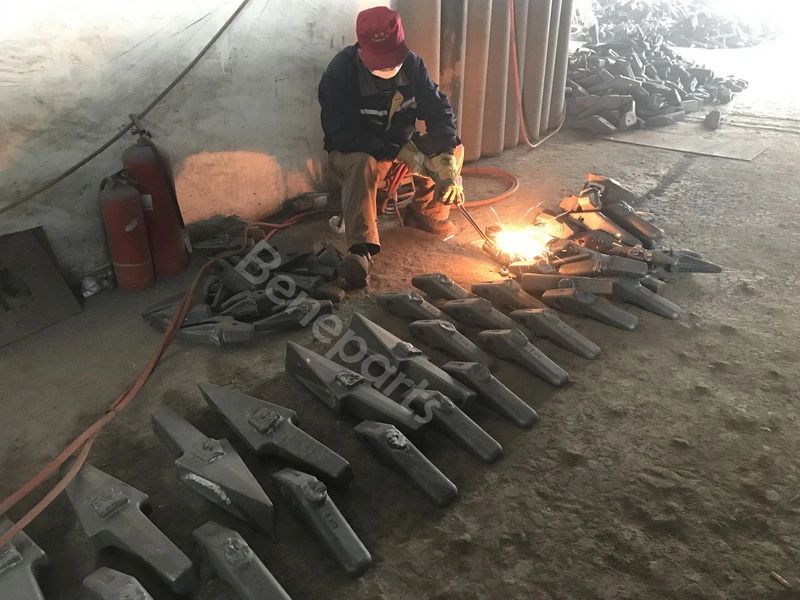 El equipo de producción de la excavadora Punto de punta de diente dientes de la cuchara de minería de datos de alta calidad que la industria de fundición Tooth-Rock cincel 9W8452RC, 1U3452RC J460