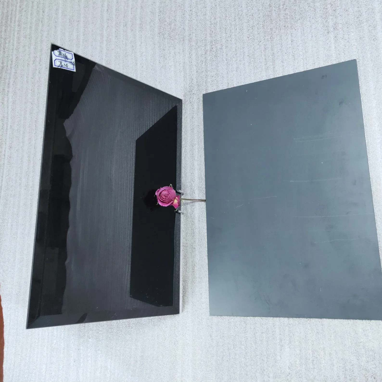 1-1.8mm Black Aluminium Mirror for Decoration and Attraction