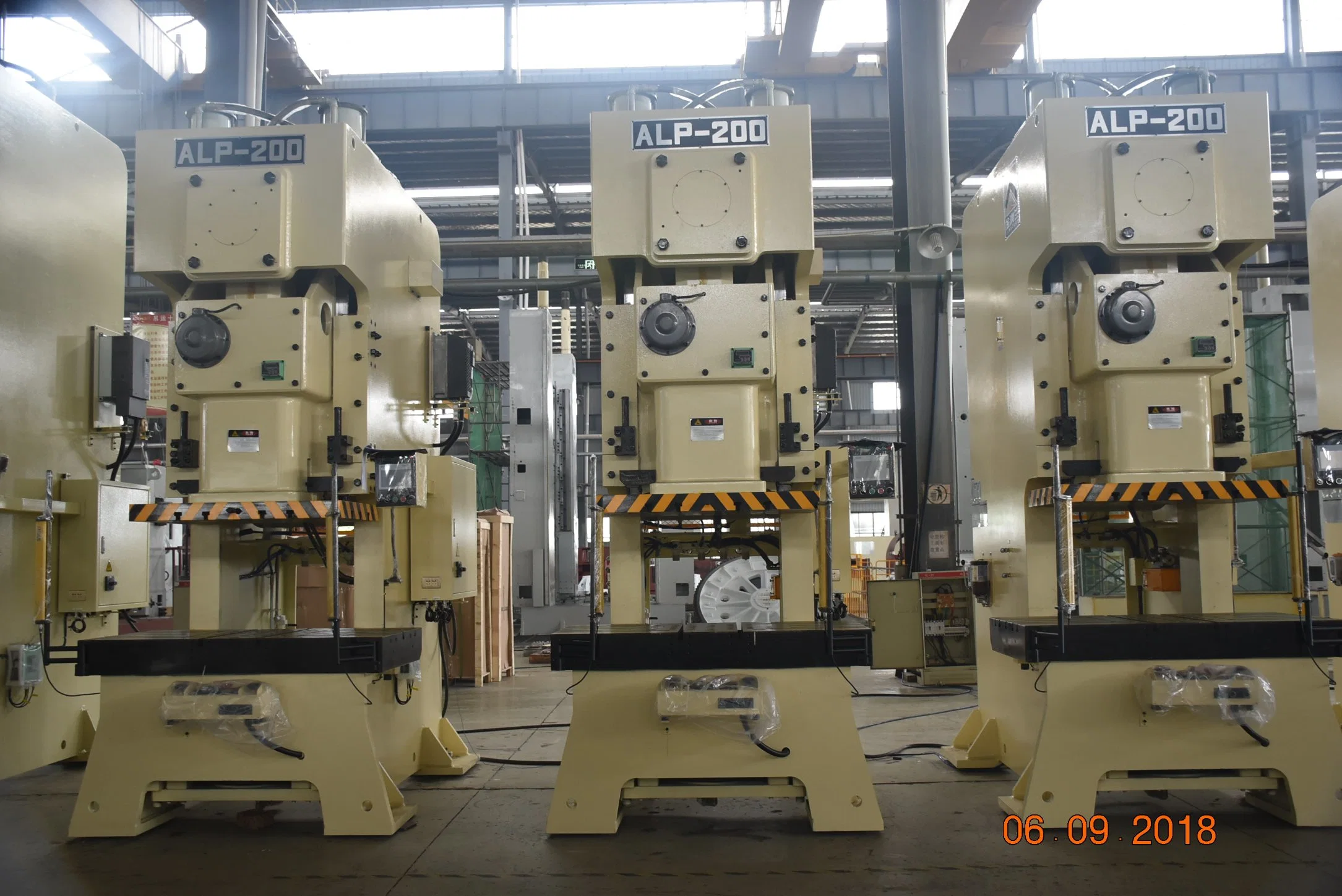 CNC 125 Ton Pneumatic Power Press/Jh21 C Frame Single Crank Power Press Machine for Sale