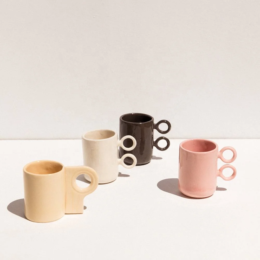 Canecas de café de cerâmica nórdica de alta qualidade, bonitas canecas com alça em forma de anel para chá com leite, utensílios de cozinha para sublimação, presentes de caneca para casais.