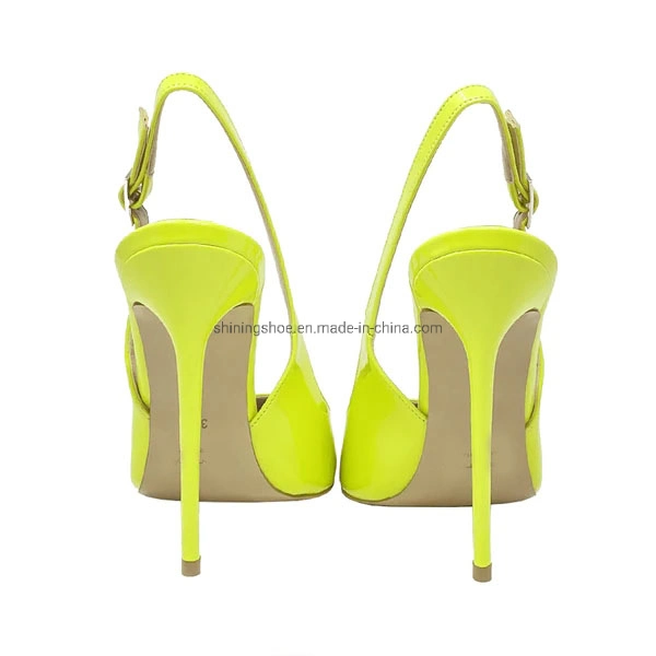 Estilo clássico Patent Leather Slingback Buckle Strap Strap para mulher Dress Shoes