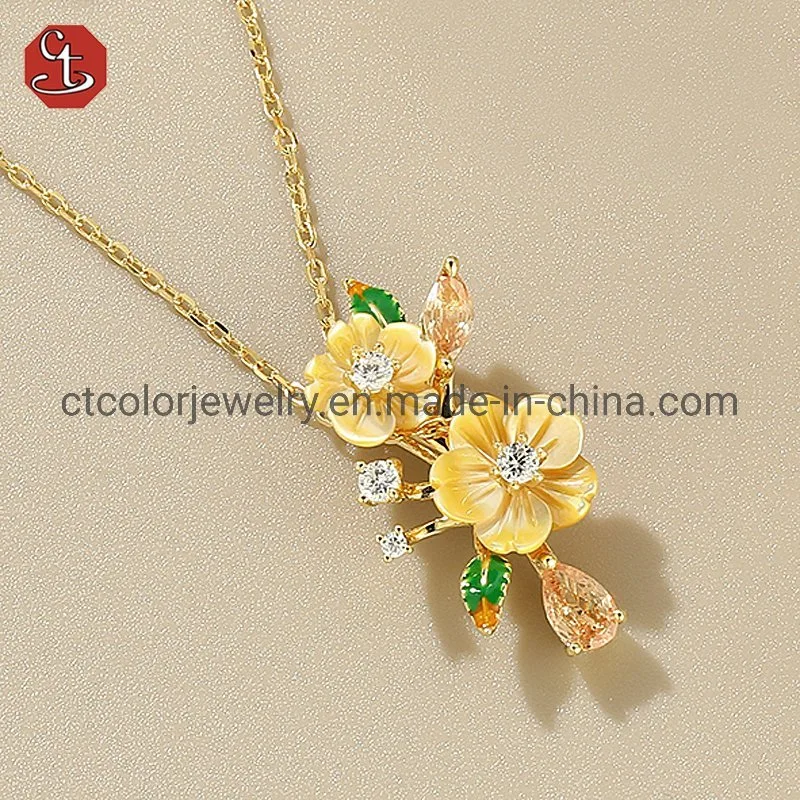 Fashion beautiful shell flower jewelry elegant gold flower zirconia pendant as necklace pendant