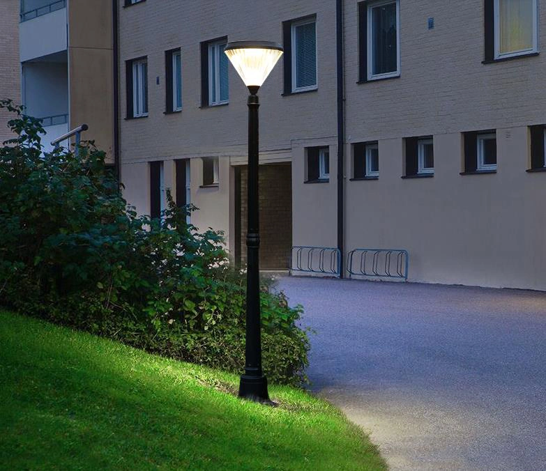 Aluminum White Lighting Waterproof Lawn Pillar Pathway Solar Bollard Garden Light