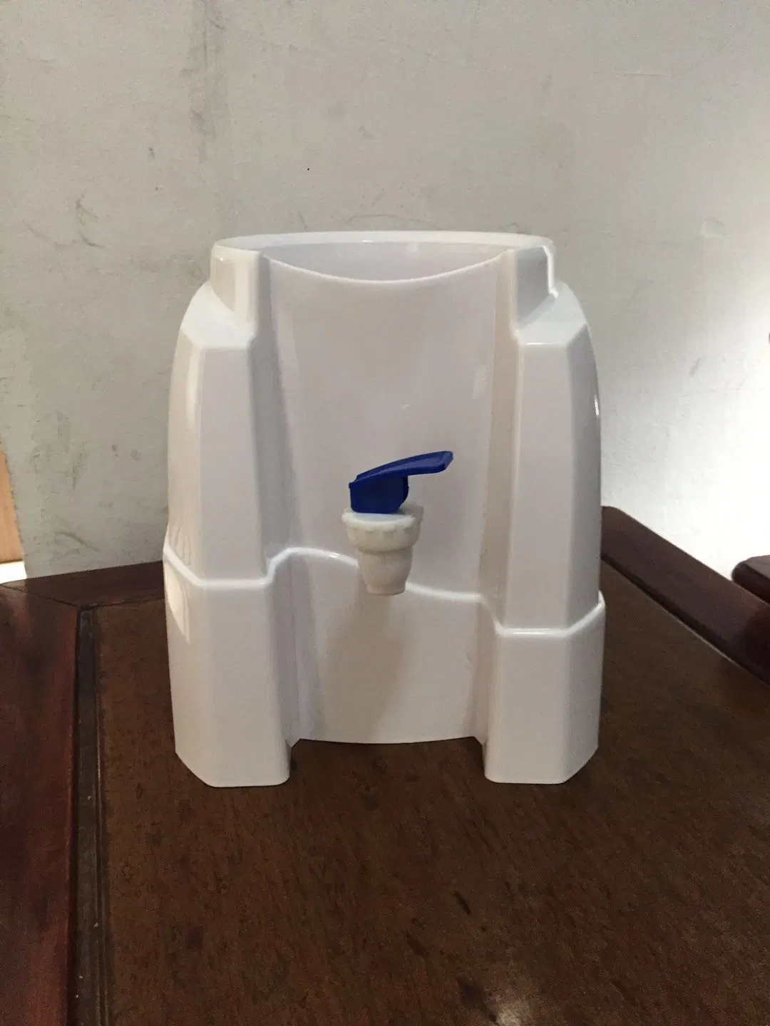 Mini Easy Desktop Water Dispenser with Good Food Material