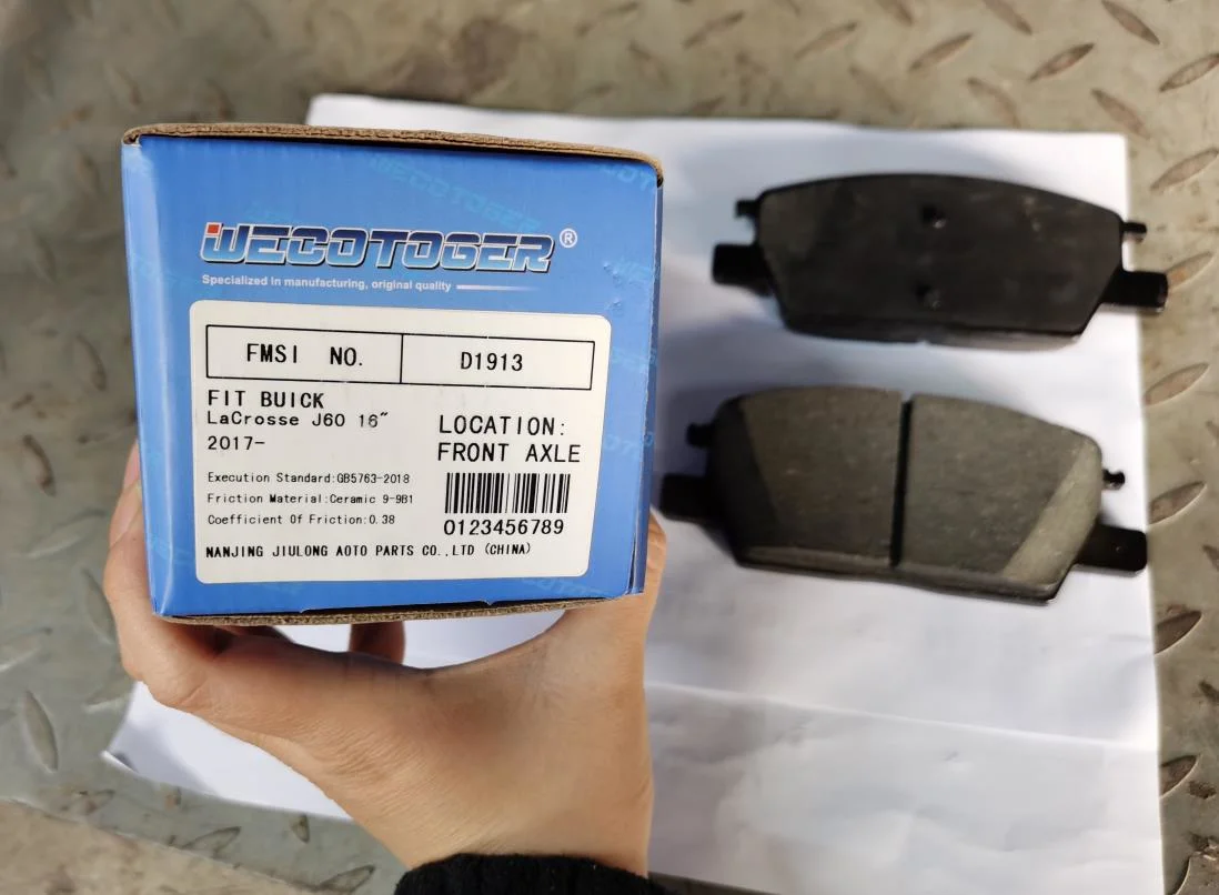 OEM Car Accessories Hot Selling Auto Brake Pads Forvolvo (D1865) Ceramic and Semi-Metal Material