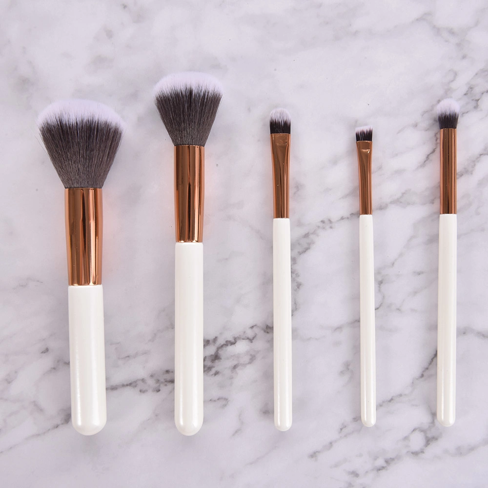 White Classic Wood Handle Powder Eyeshadow Foundation Makeup Brush Beauty Care Cosmetic Brush