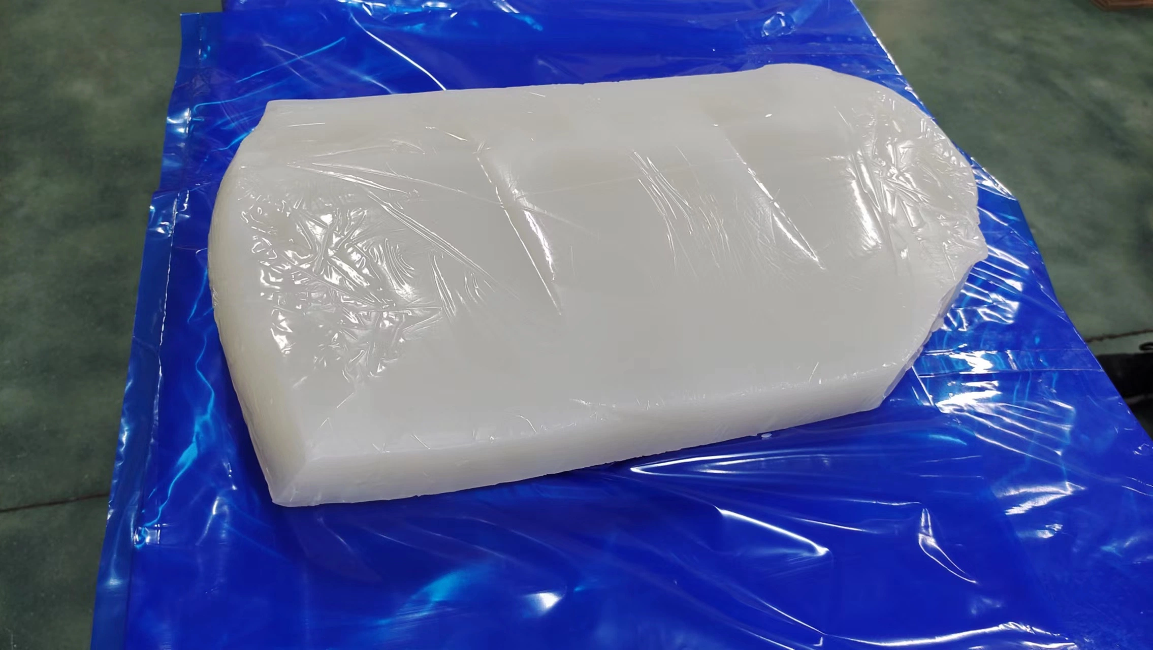 Silicone Rubber for Extrusion and Molding Good Stability up to 200&ordm; C Slight Replastification After Prolonged Storage Good Appearance