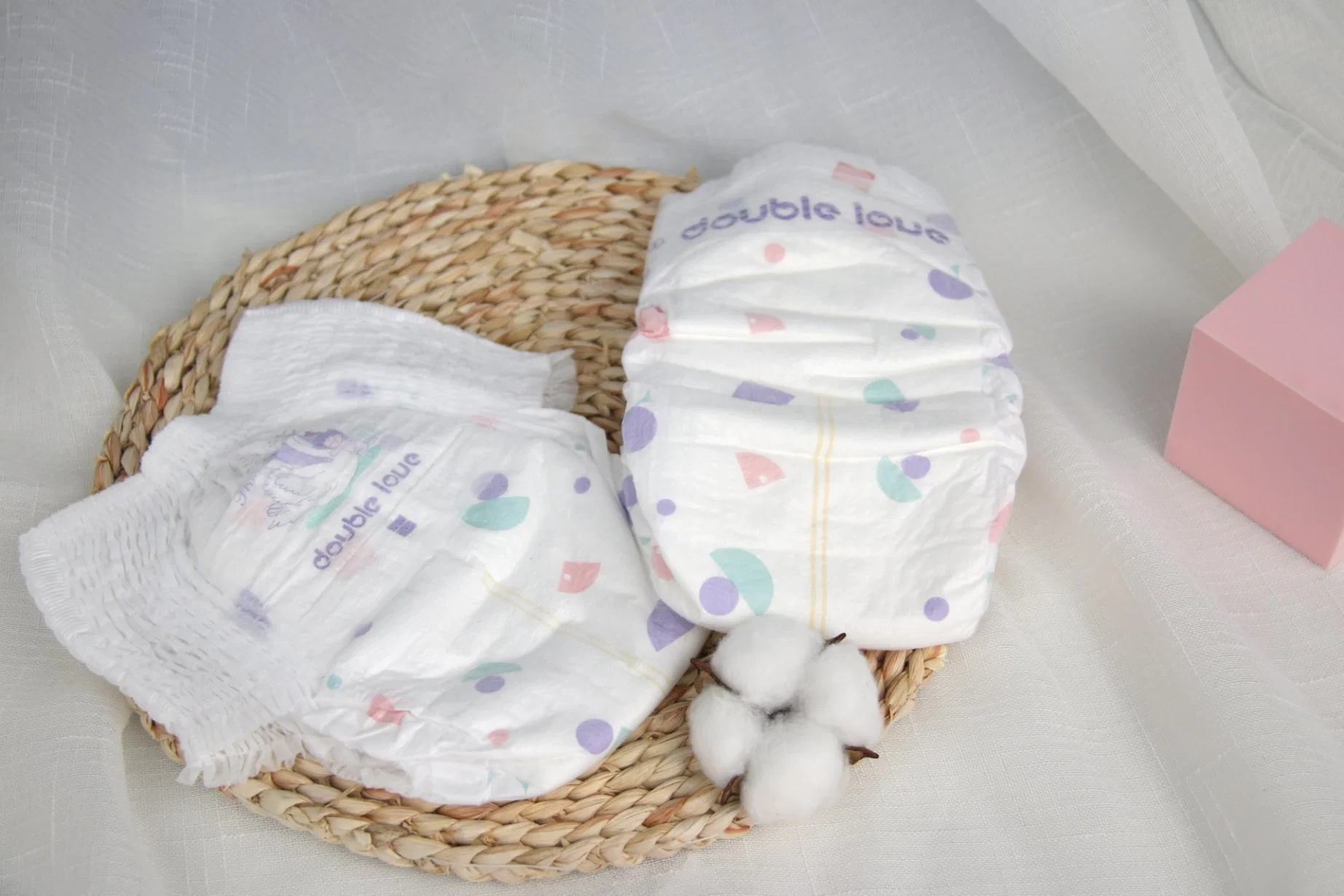 Hot Sell Soft Surface Baby Diaper with High Absorbency