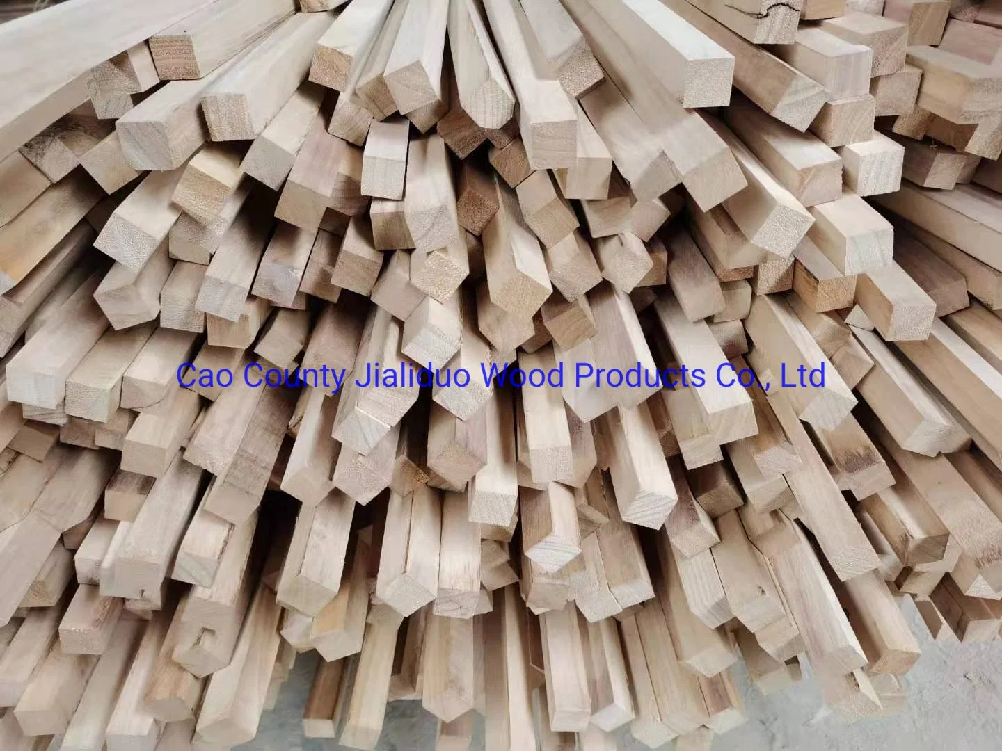 Hot Selling China Solid Wood 28X28mm Paulownia Square Chamfers