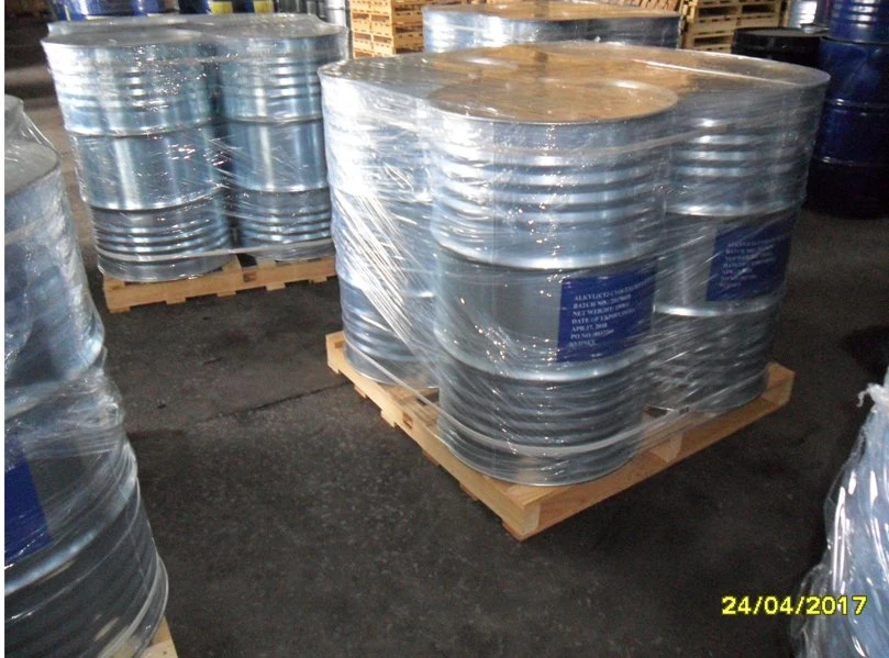 Common Standard Solid Epoxy Resin E12 with Great Properties and Factory Price