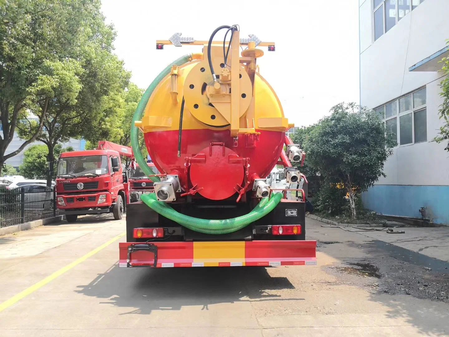 12-18cbm Sewer Cleaning Jetting Tank Truck Vacuum Sewage Suction Truck Factory Sale