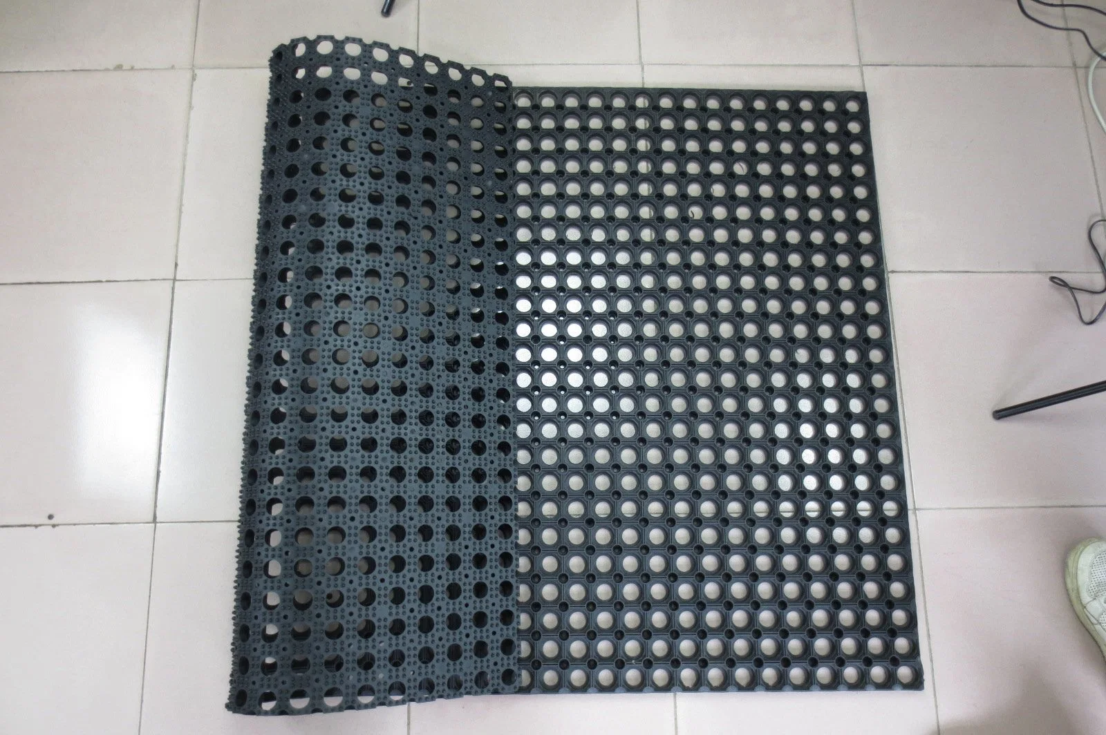 Wholesale/Supplier Safety Anti Slip Heavy-Duty Rubber Grass Ring Floor Matting