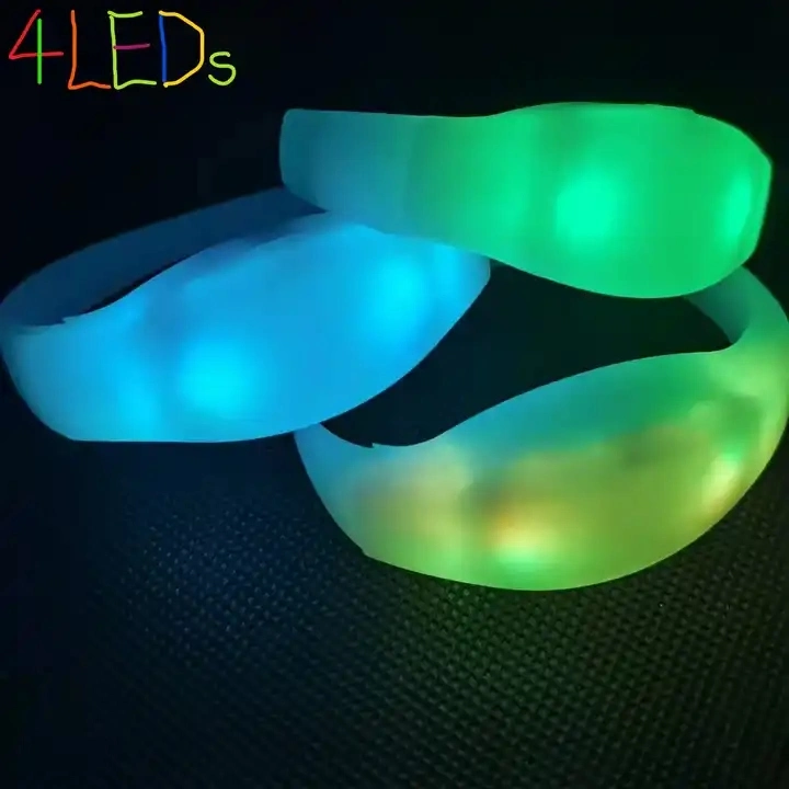 Novo Produto 4 luzes LED logotipo personalizado e controlada remotamente bracelete de LED, LED de controle DMX pulseira para o evento