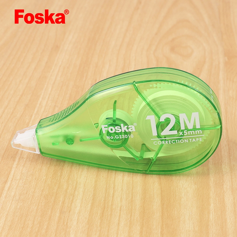 Fita corretiva de plástico Foska 12m para material de escritório.