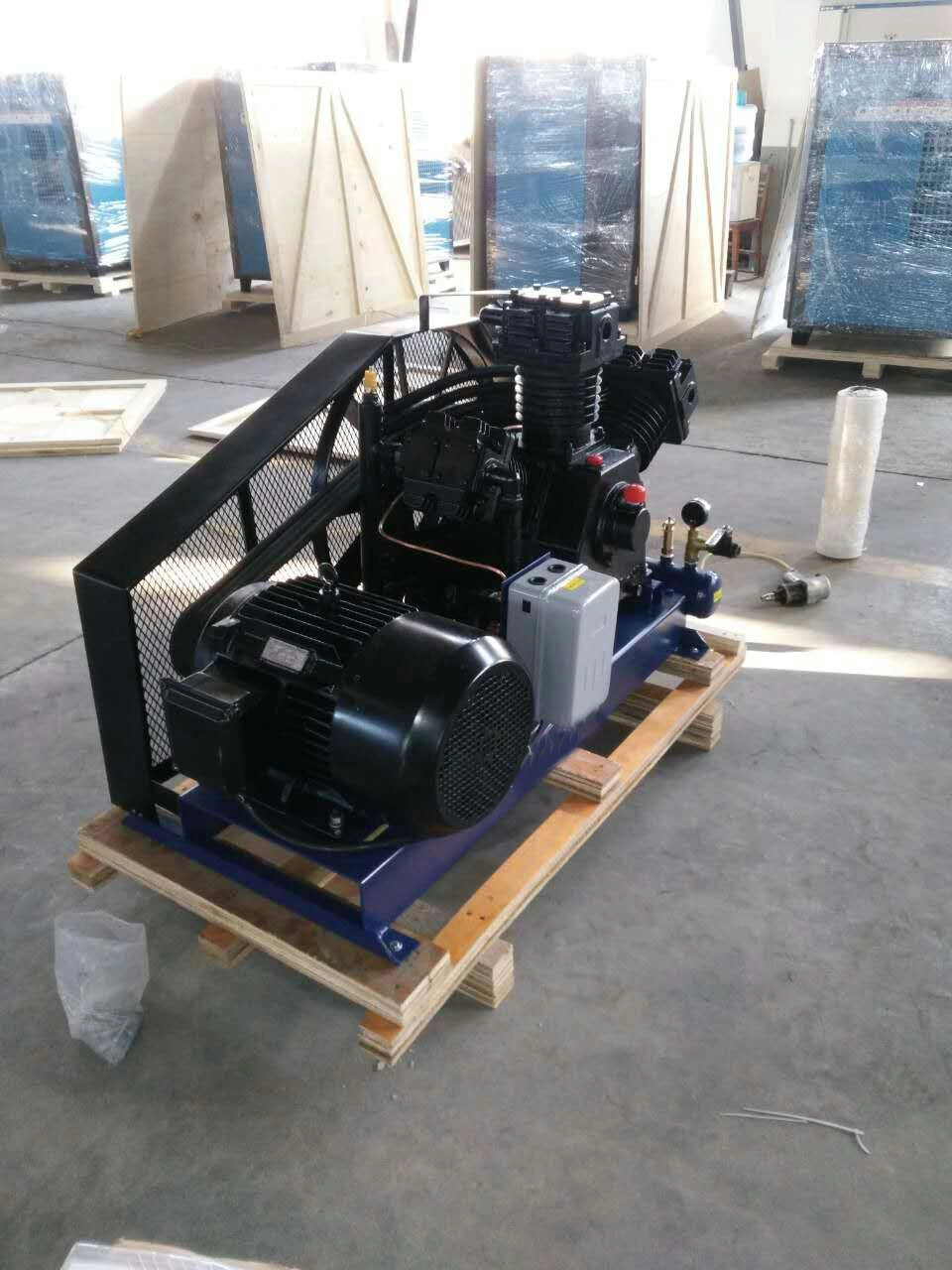 7.5kw 10HP 8bar 1.0m3/Min Piston Air Compressor for Manufacturing & Processing Machinery