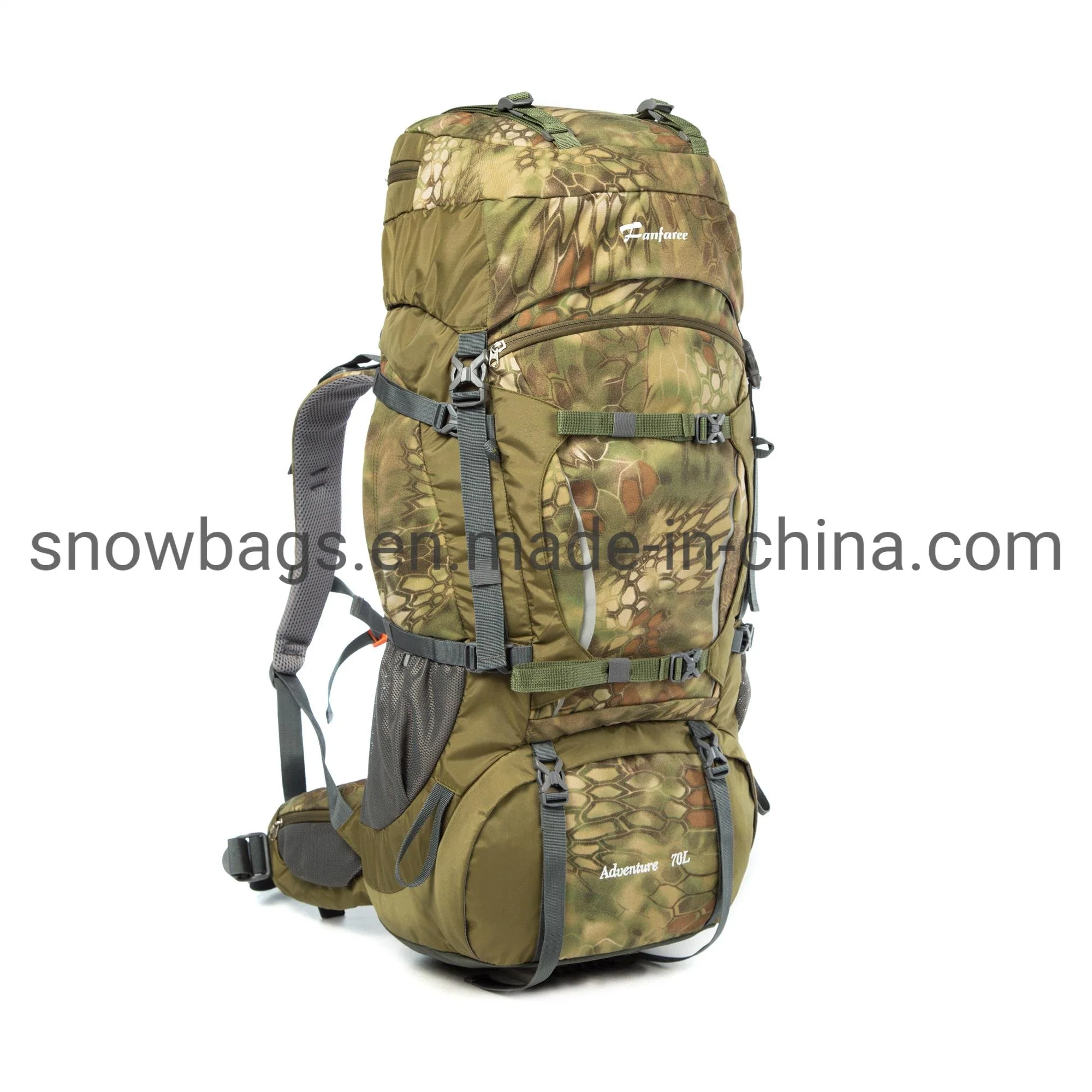 Sac à dos de randonnée en plein air en matériau en nylon camouflage imperméable de 70L.