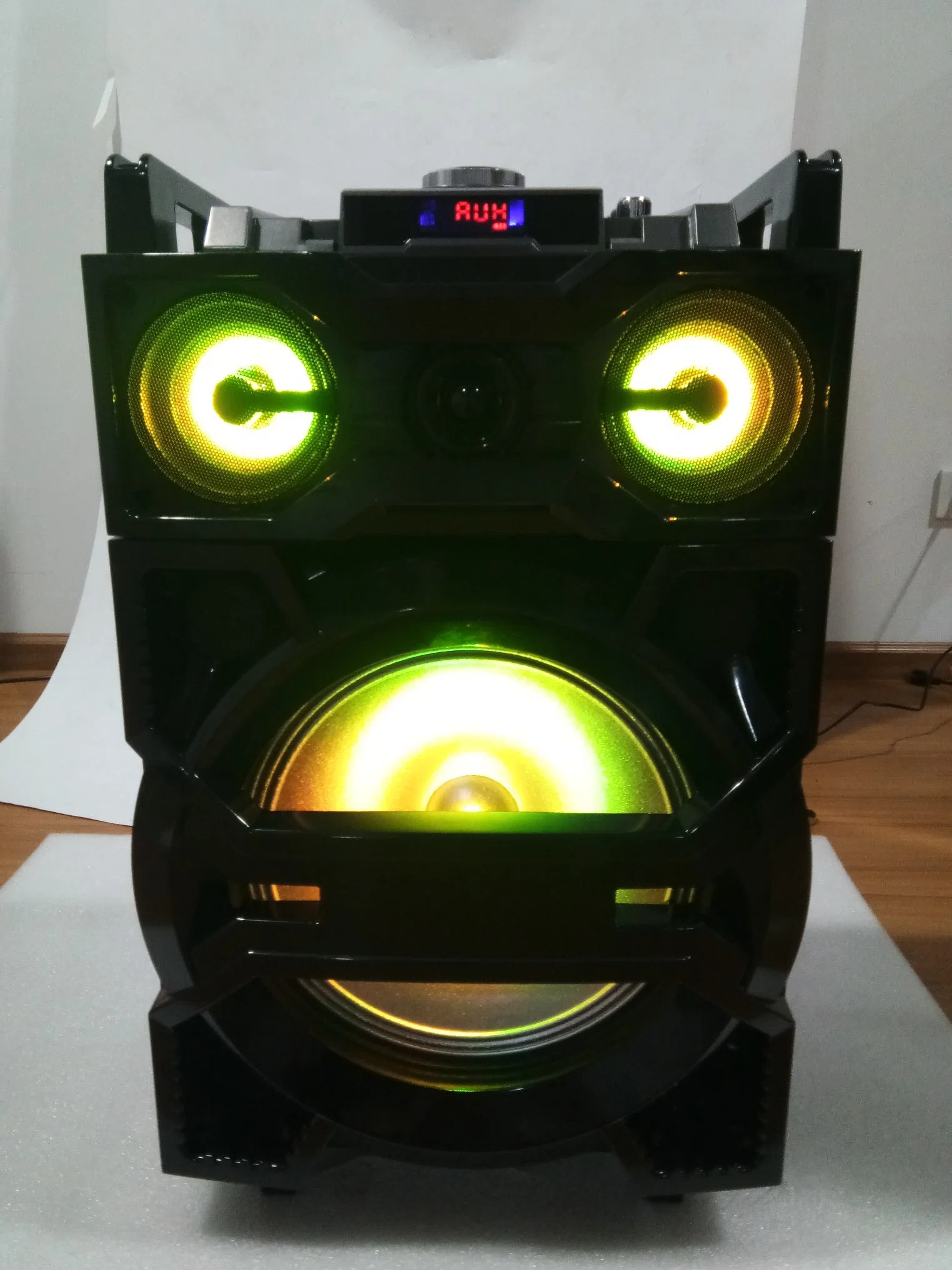 Plastic PRO Audio Portable Subwoofer DJ Speaker with RGB Light