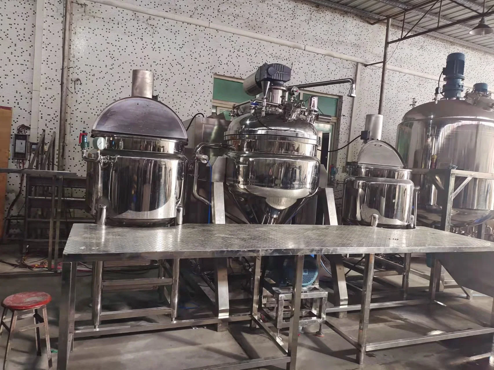 Shampoo Liquids Detergent Liquids Stainless Steel Making Emulsifying Mixing Kettle Mixer Double Cooling Jacket Tank