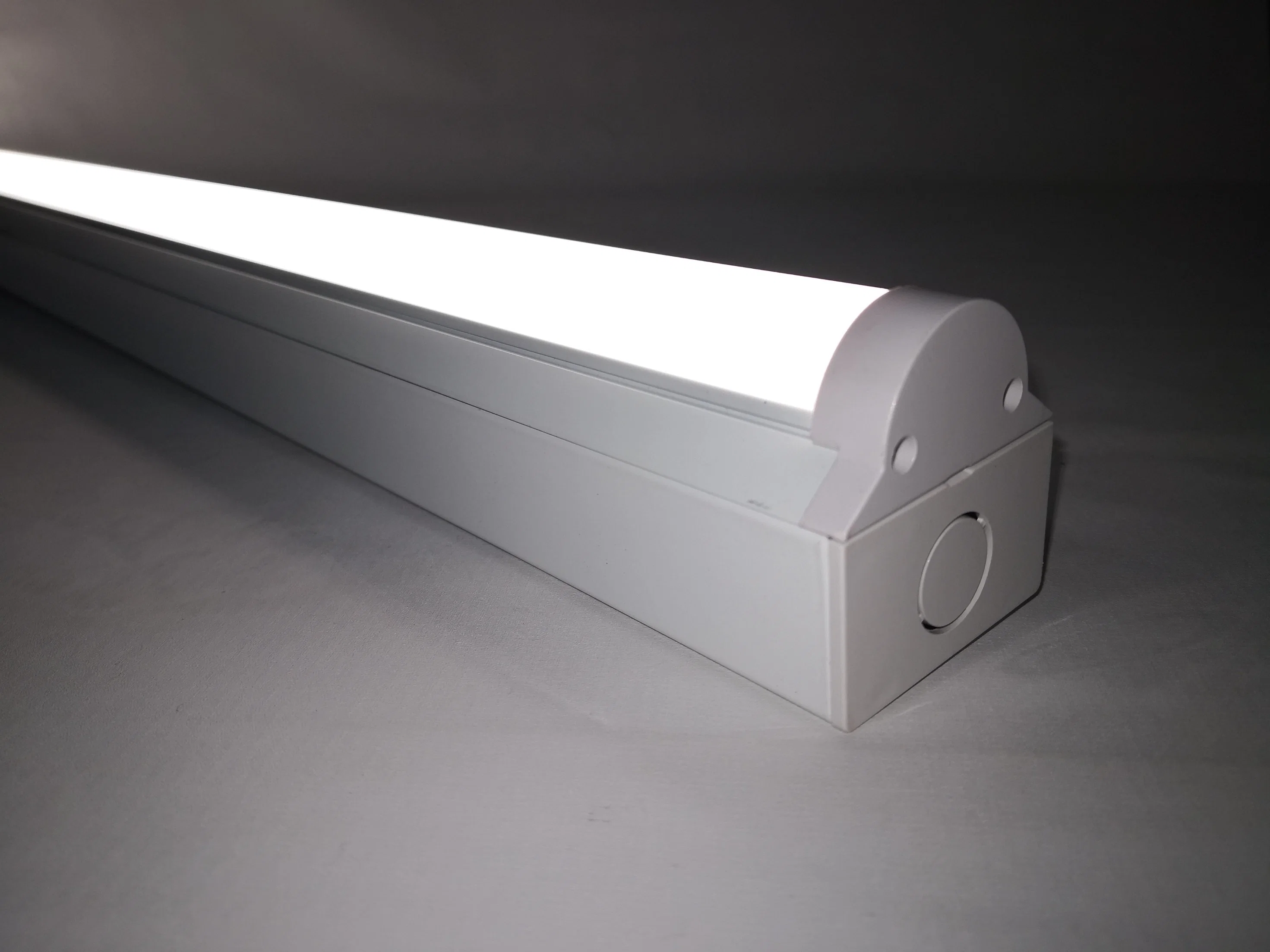 10W 18W 28W 56W 32W 34W 62W 73W 40W T8 Batten LED Linear Batten Light Replace for The Traditional Light