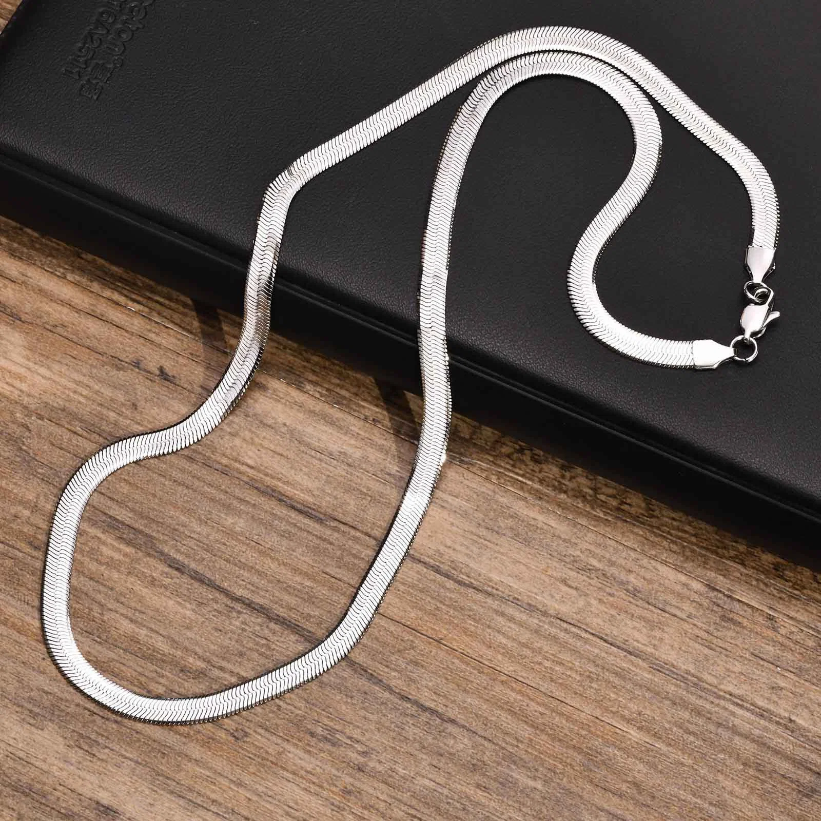 Blade Chain Men's Necklace Flat Snake Chain Steel Fashion Trend Accessories