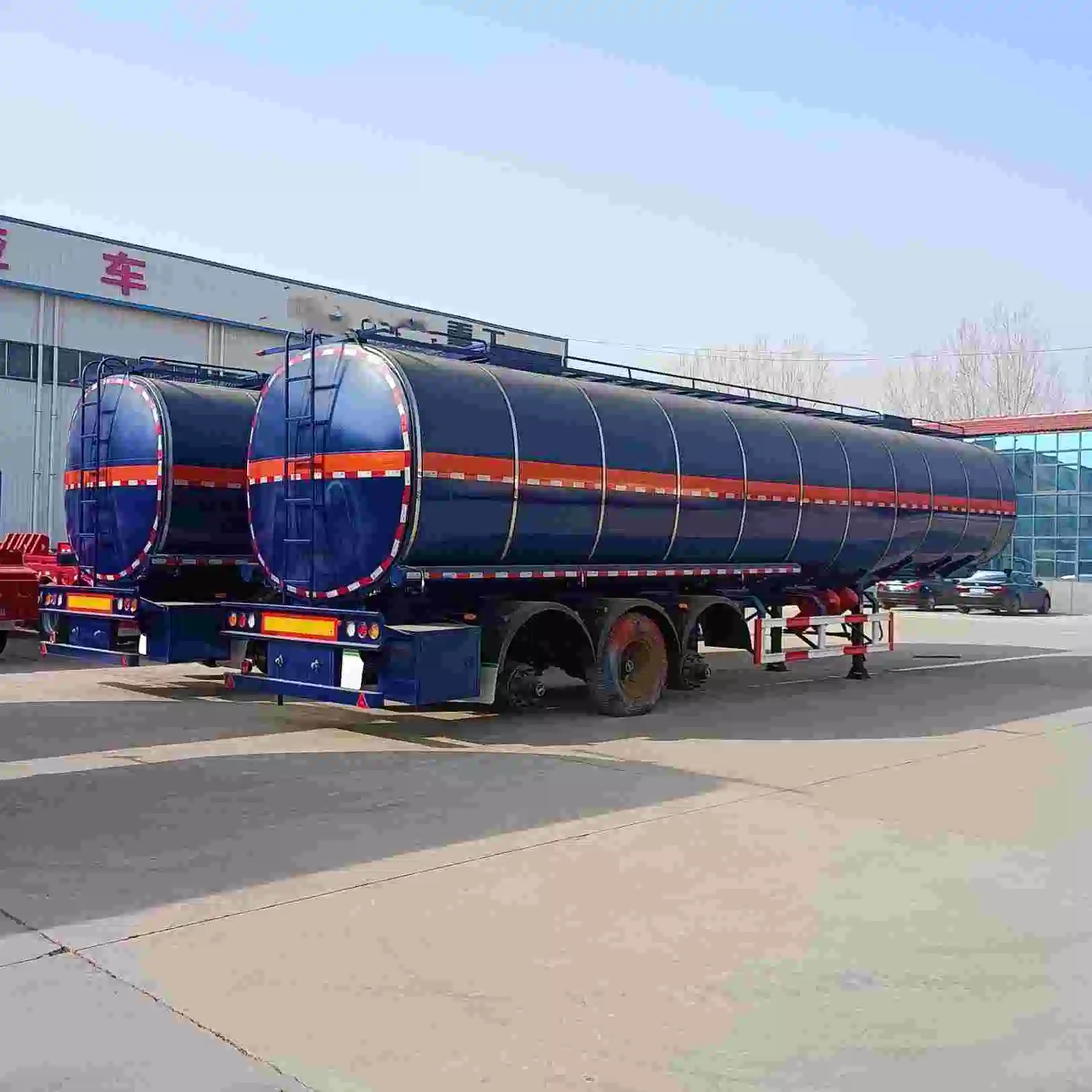 Tanque de combustible directo de fábrica de semirremolque químico 2 tanque de aceite de los ejes A la venta