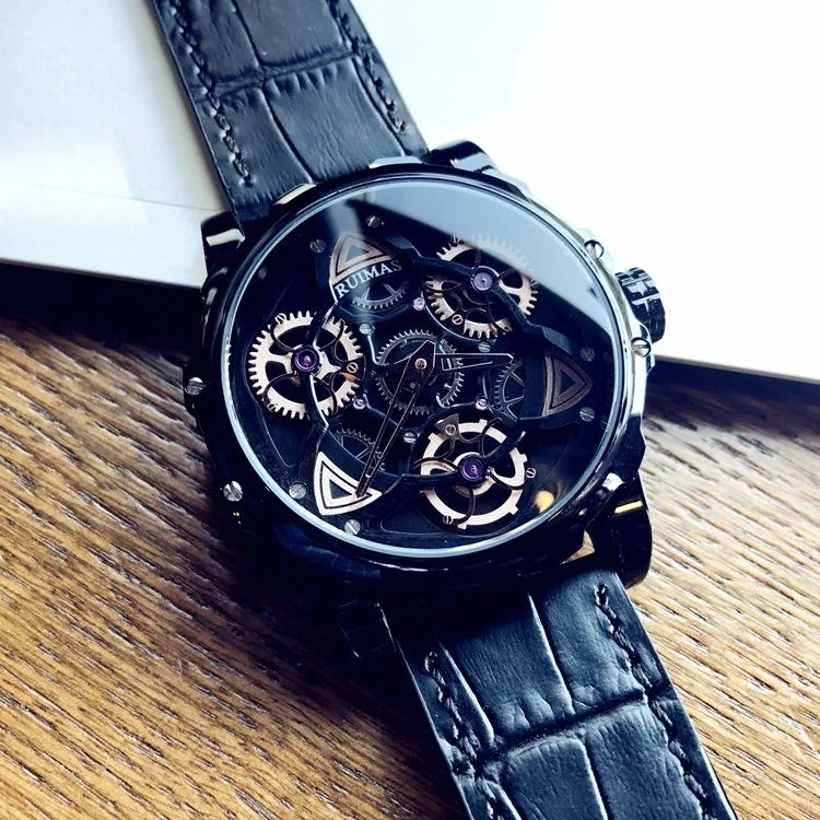 Europe and America Black Technology Cool Fashion Luxury Men&prime; S Waterproof Watches Wholesale Leather Quartz Watches.