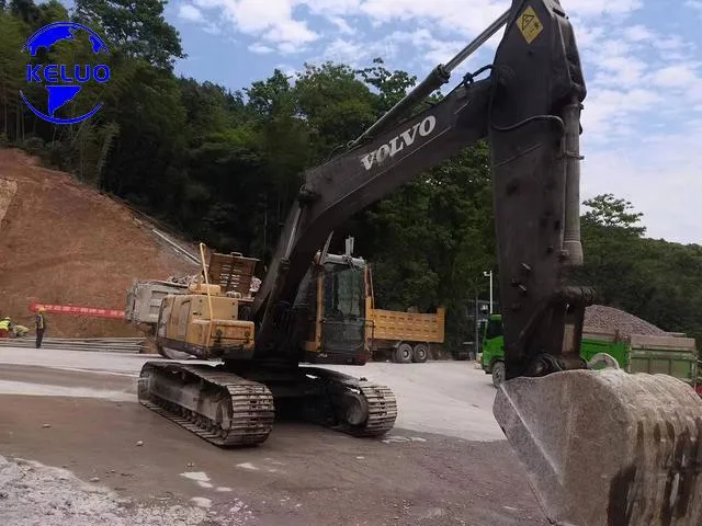 Machines de construction d'occasion utilisées excavatrice Digger Volvo Ec210b