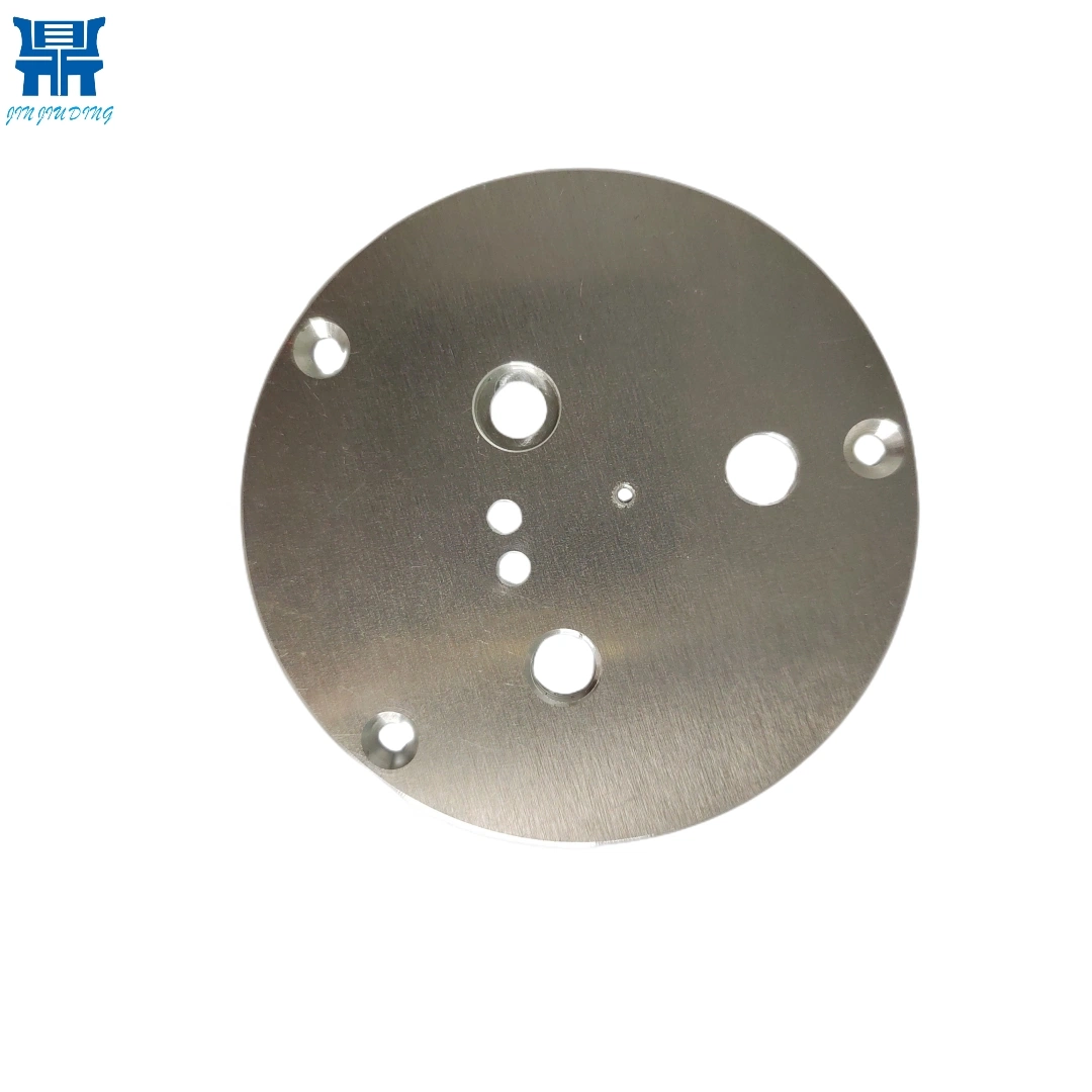 Haute précision de pièces d'usinage CNC multi trous ronds partie plaque en acier inoxydable