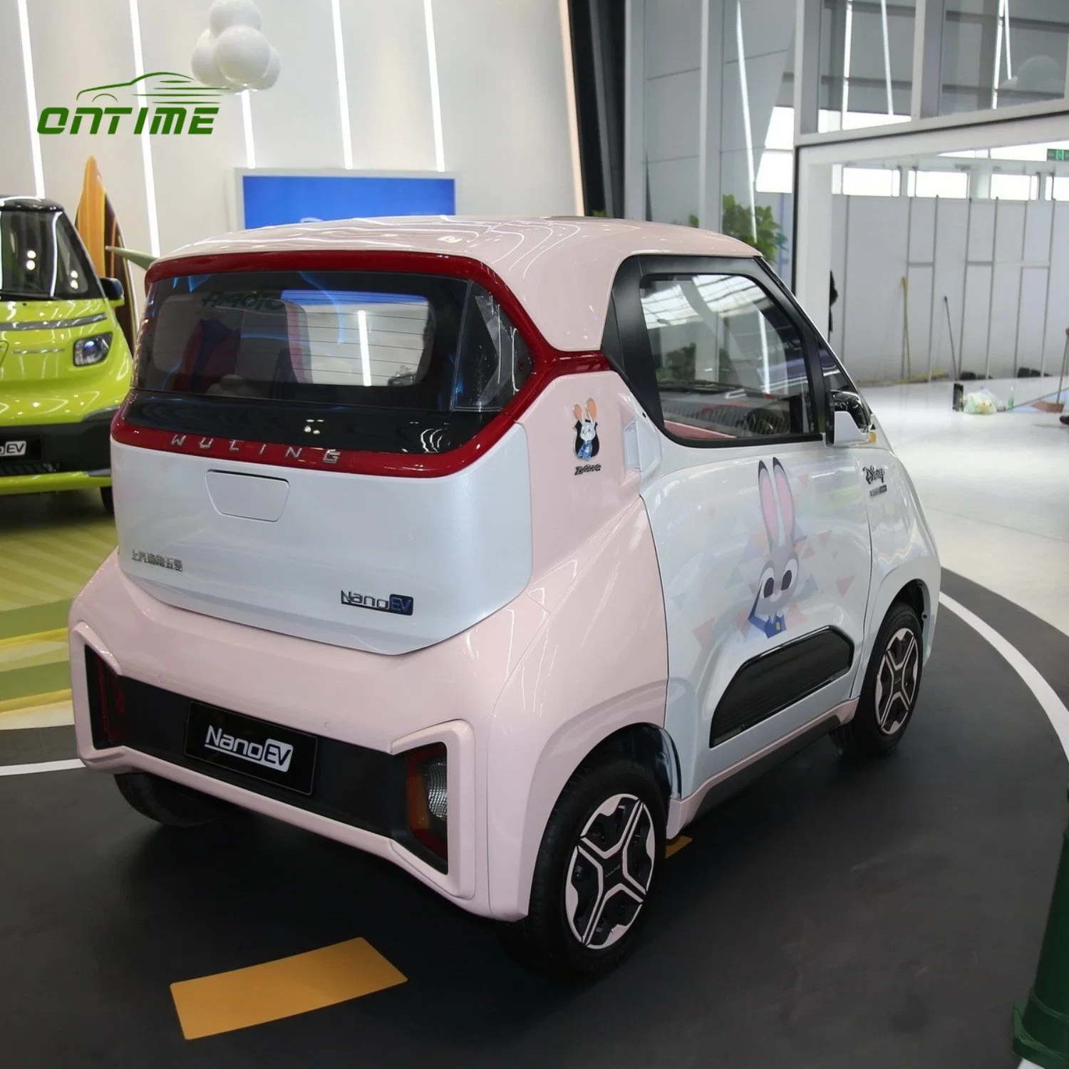 Nanoev novo carregamento rápido inteligente da série de veículos de quatro rodas Energy Electric Bateria para automóvel de pequenas dimensões com uma autonomia de 305 km