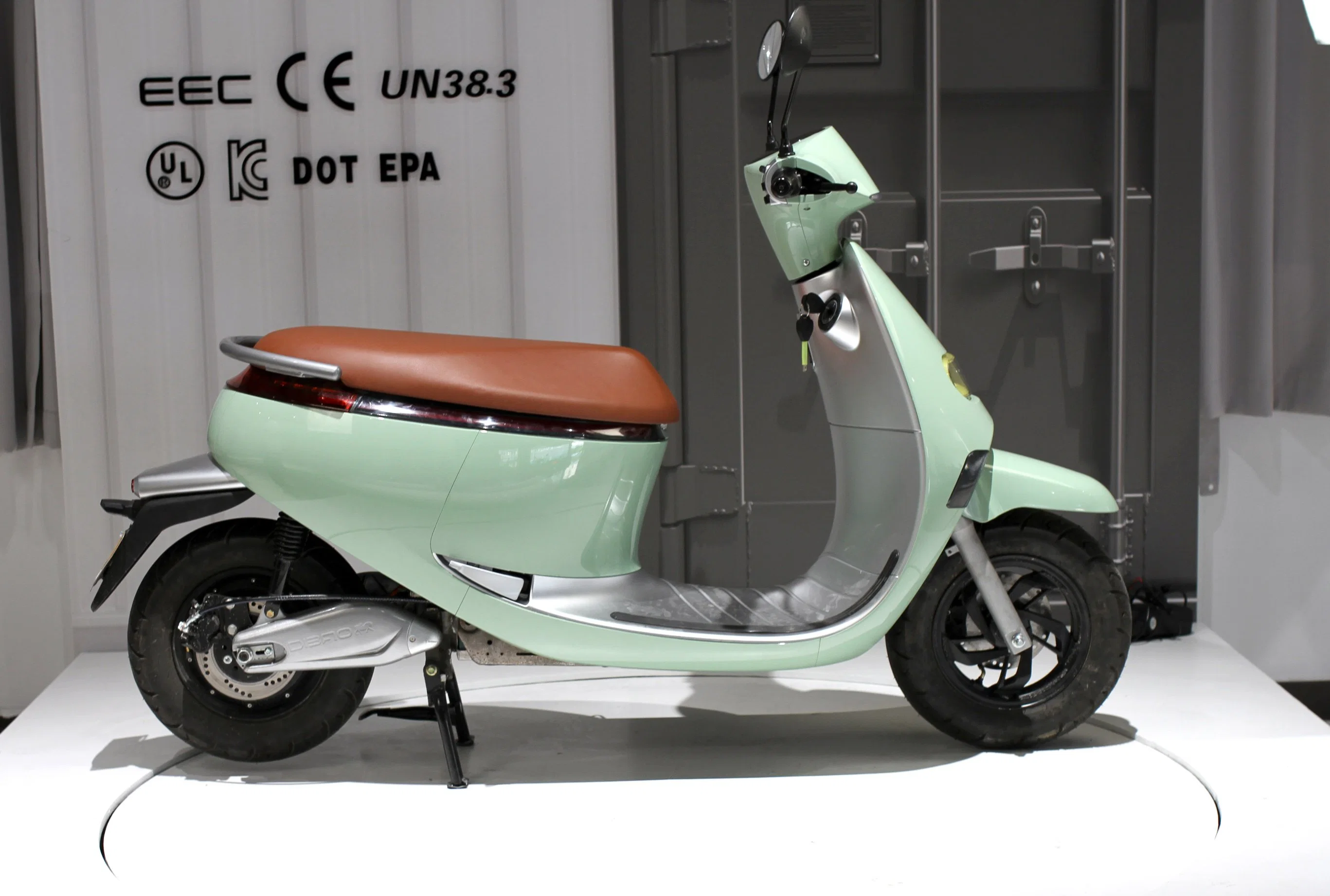 3000W/4000W with Removable Battery Electric Bike School Electric Scooter