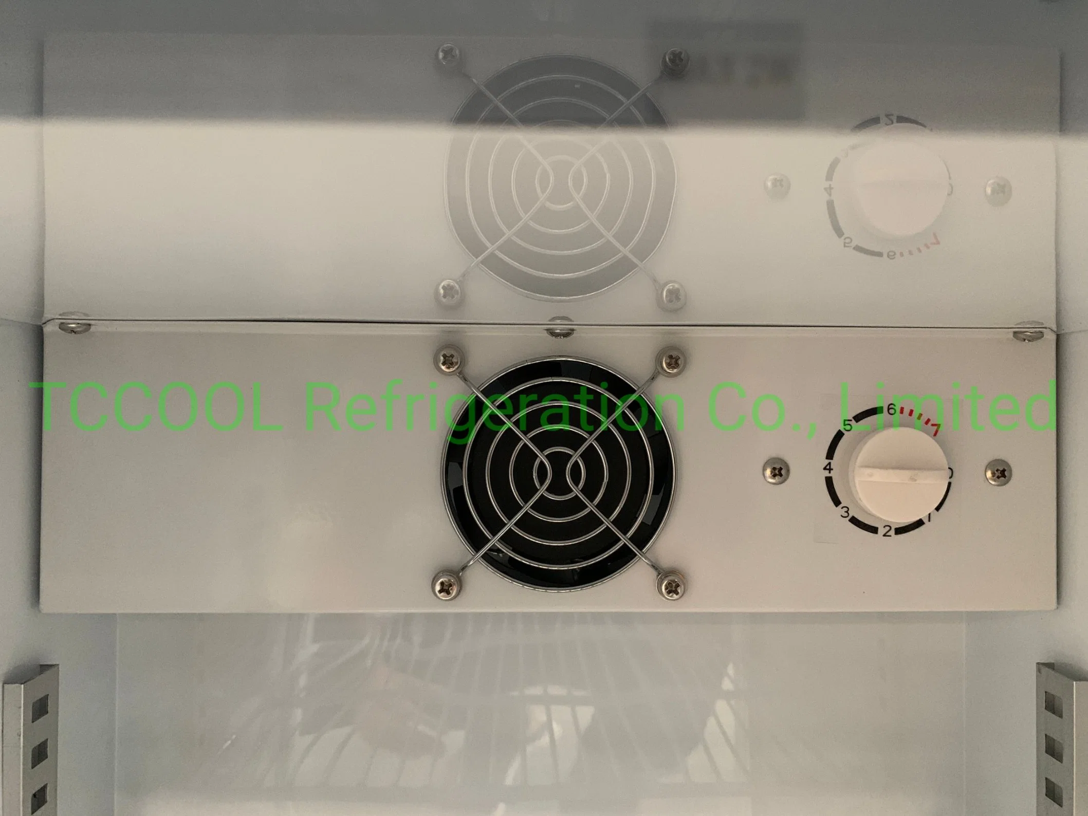 Refrigerador comercial de sobremesa sub-Zero con pantalla de temperatura LED grande