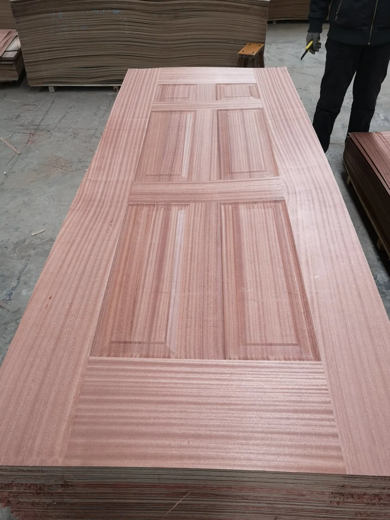 Kenya Popular Sapele Modern Interior Room Design Veneer Door Skin