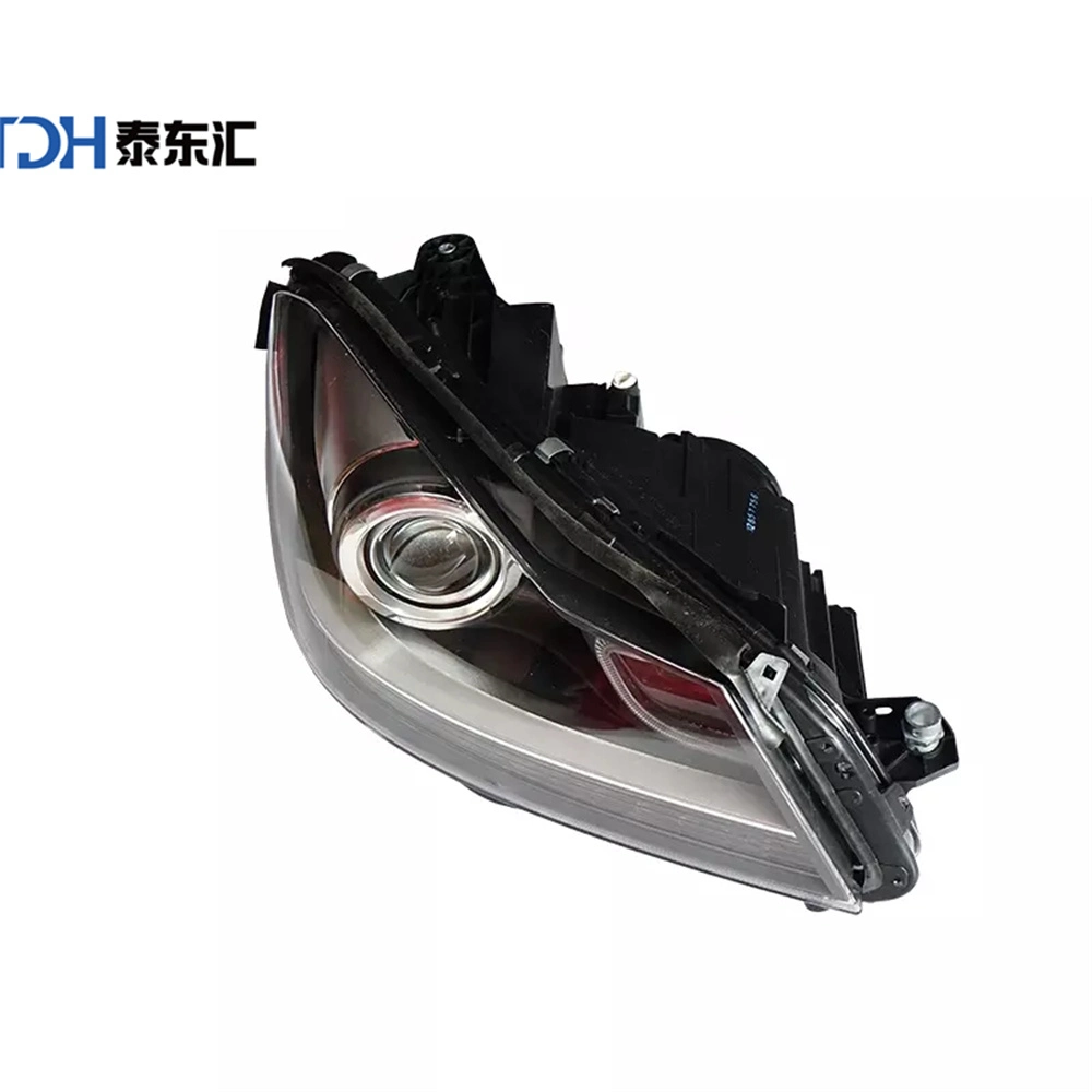 Phares de voiture pour lentille de projecteur de phare W204 C-Class Dynamic Signal Head Lamp C180 C200 Phares à LED Feux de jour Accessoire automobile.