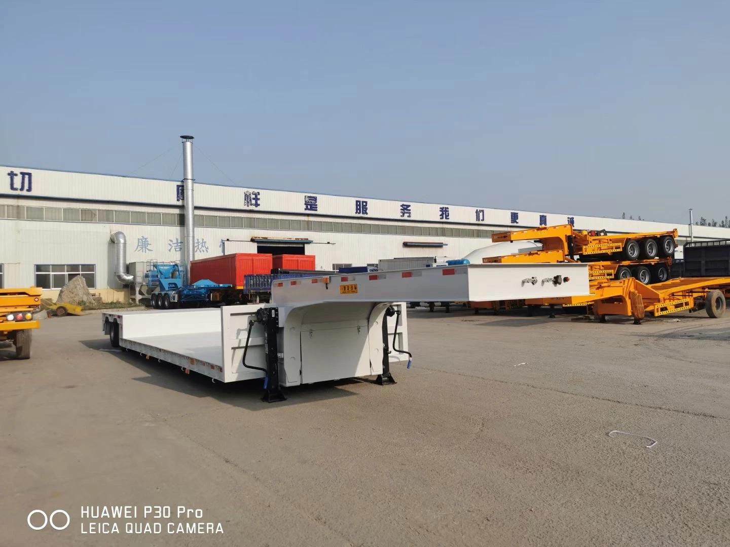 60t Low Flatbed Semi Trailer for Sale Truck Trailer Tractor Dump Truck Heavy Truck Trailer Parts Flatbed Semi Trailer Container Heavy Trailer Vehicle