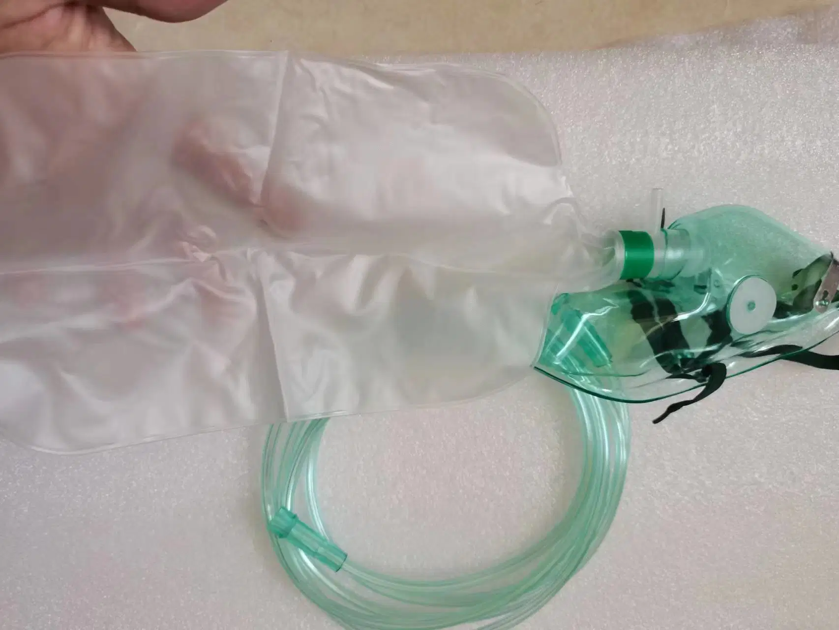 Medical Disposable Green Non-Rebreather Oxygen Mask with Reservoir Bag