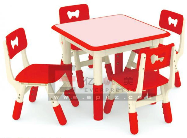 Meubles pour enfants Bureau et chaises en forme de U colorés