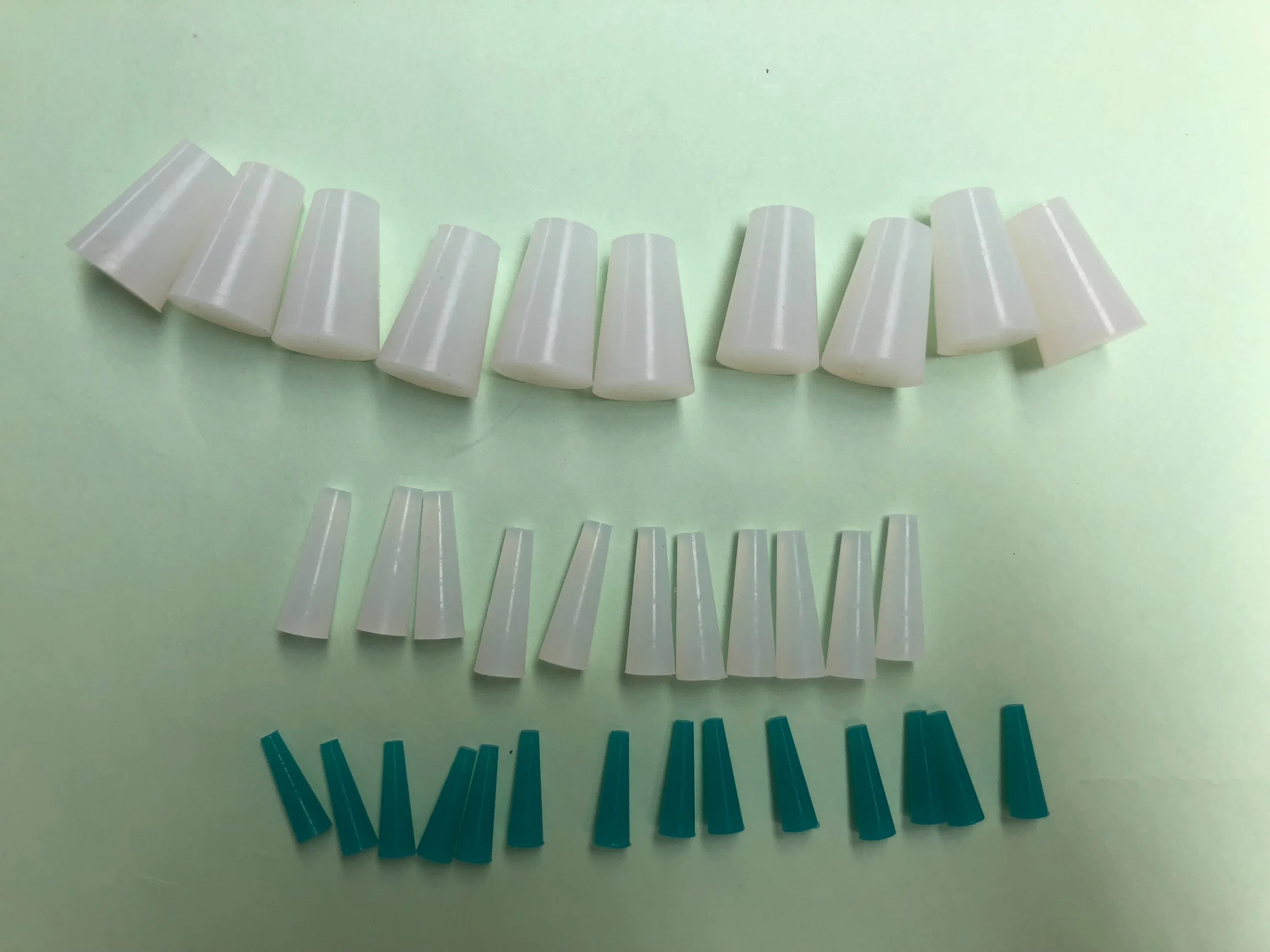 China Factory Customized Industrial Silicone Rubber Plugs