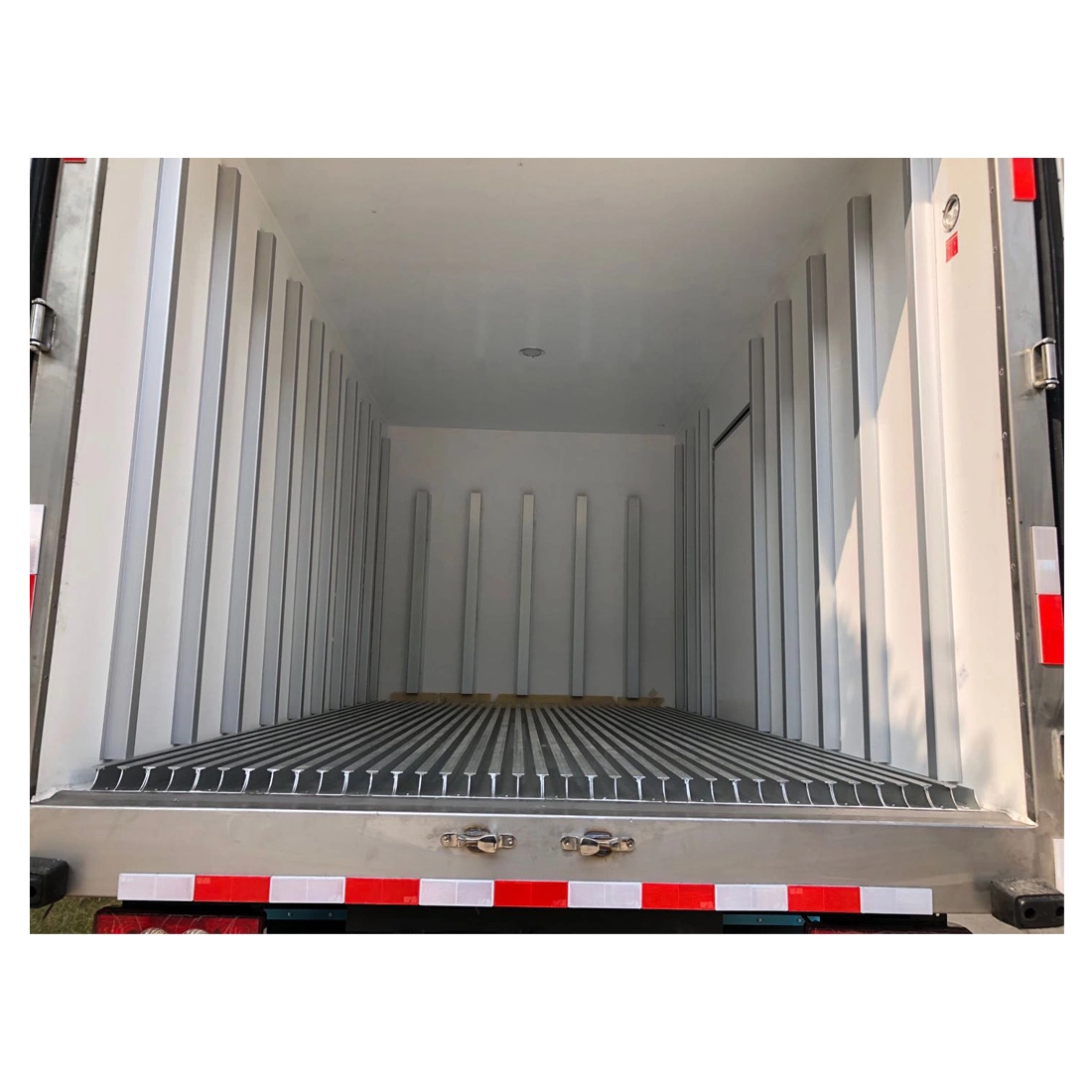 High quality/High cost performance  PU Insulation Sandwich Panel Rear and Side Door Checker/T Floor Truck Refrigerated Body