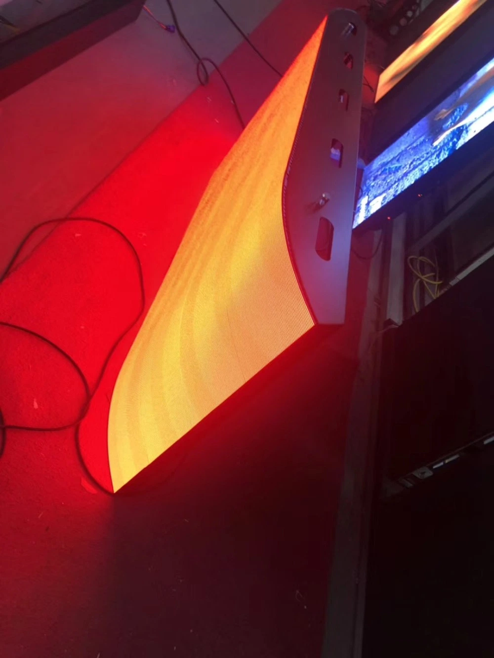 Lofit Flexible LED Display P4 LED Module Soft Curved Flexible LED Display for Shopping Mall Digital and Displays Flexible LED Display Soft