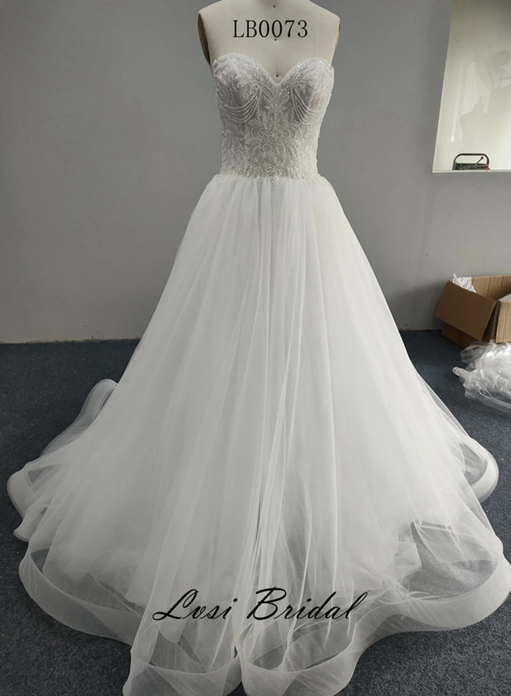 0073 Sweetheart Neckline Embroierey Wedding Dress with Tulle A-Line Skirt Bridal Gown Dress with Directly Supplied by Manufacturer Bridal