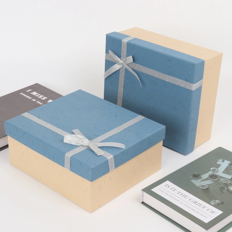 Caja de cartón azul Joyería cosméticos ropa papel magnético Ver Regalo Boda Festival con una cinta de embalaje