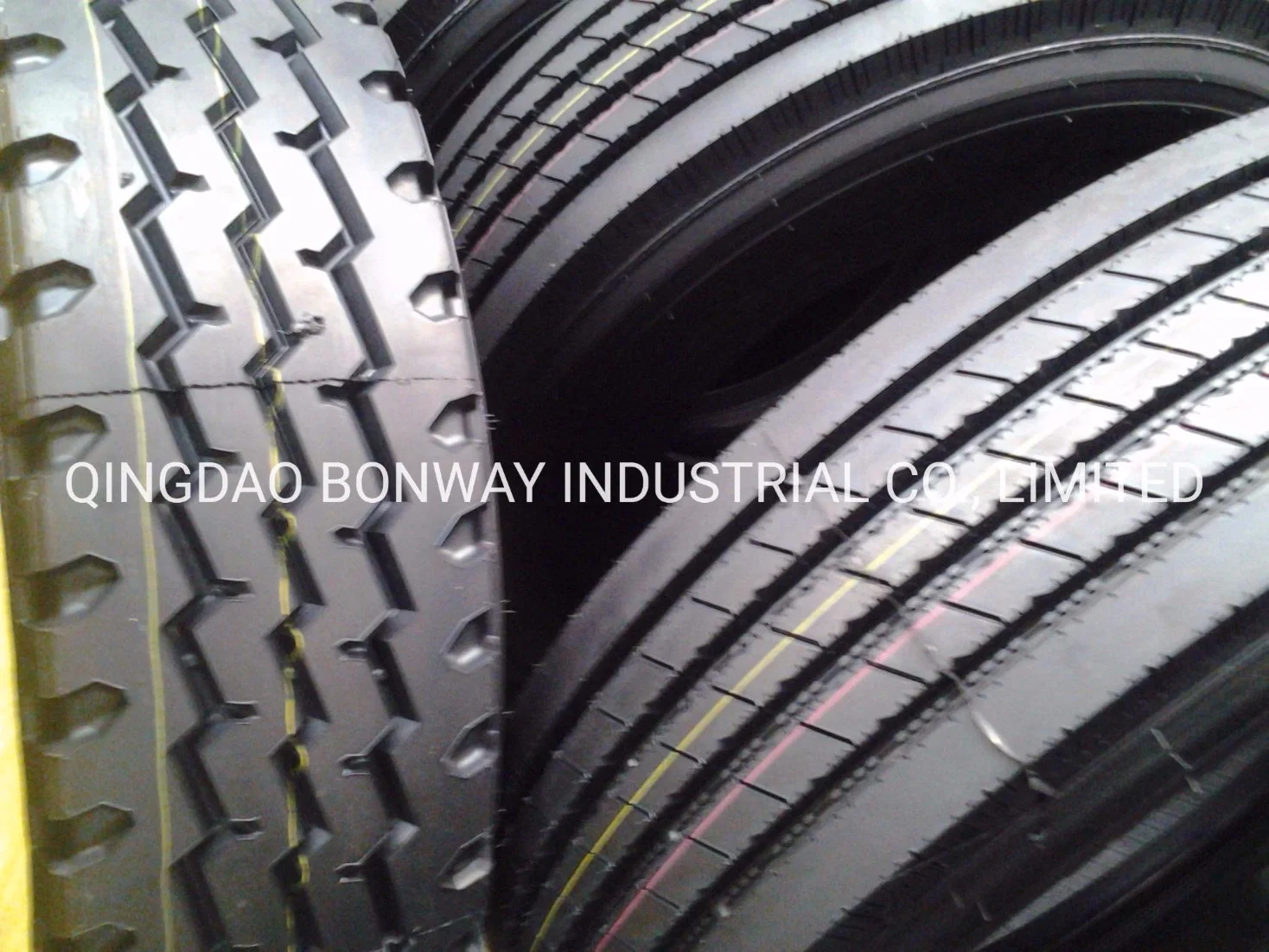 Top Tire Brands Wholesale/Supplier Radial Tires 11r 24.5 Truck Tyre/Tire, Bus Tyre/Tire, OTR Tyre/Tire Made in China