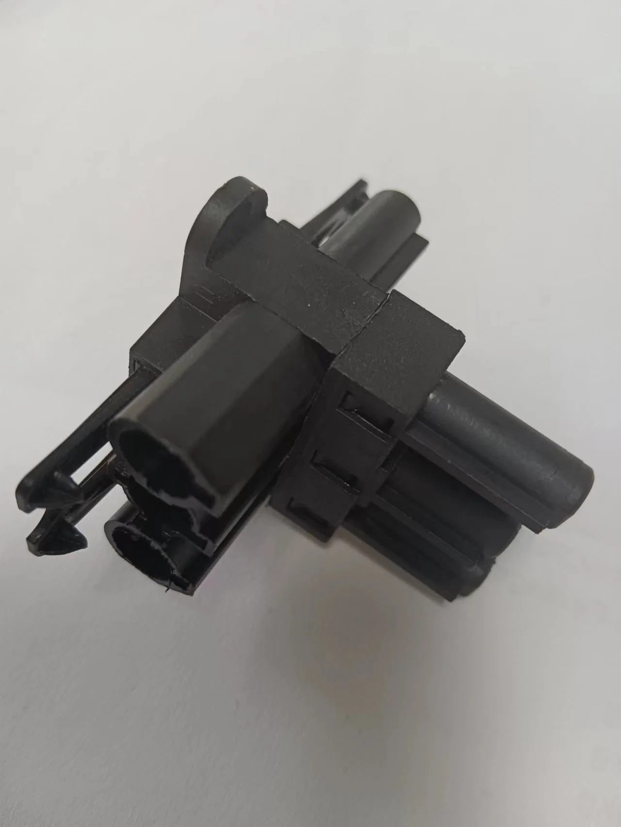 T-Distributor Units 3 Poles Connector to Connect 3 Gst Plugs