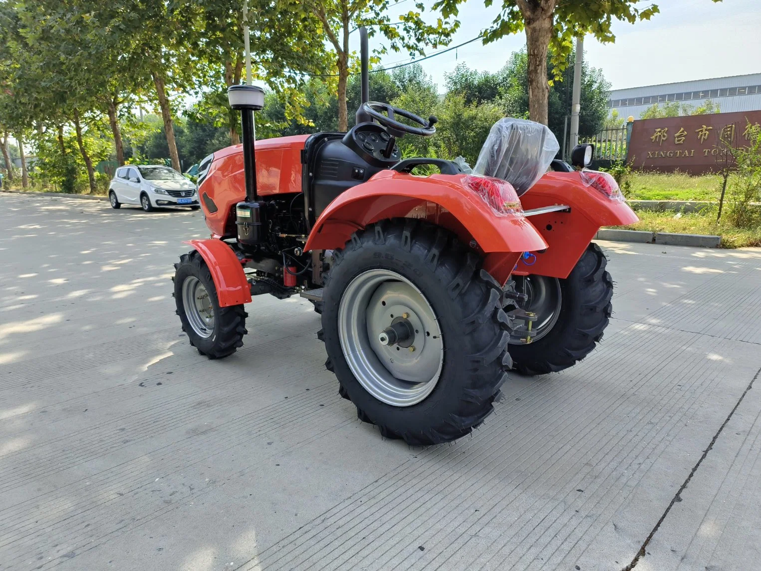 Tracteur agricole 4X4 mini haute qualité de 24HP/25HP