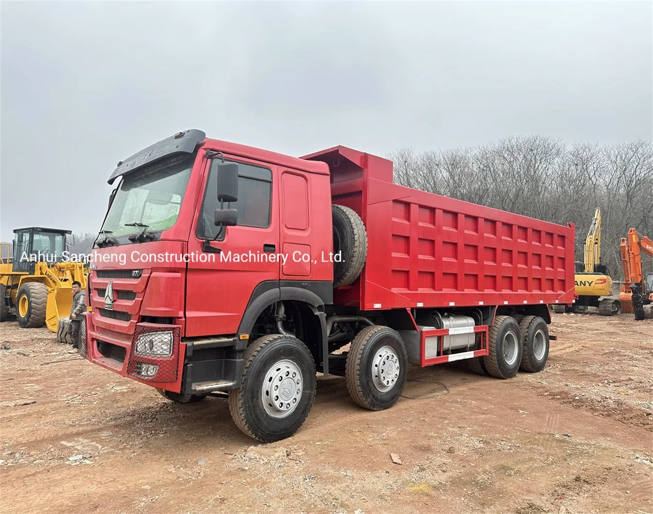 8X4 Sinotruck HOWO VOLQUETE BASCULANTE Dumper camiones volquete camión utilizado