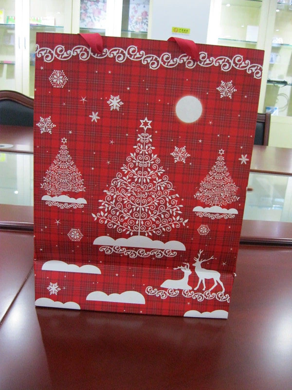 Wholesale/Supplier Cheap High quality/High cost performance  Christmas Gift Paper Bag with Handle