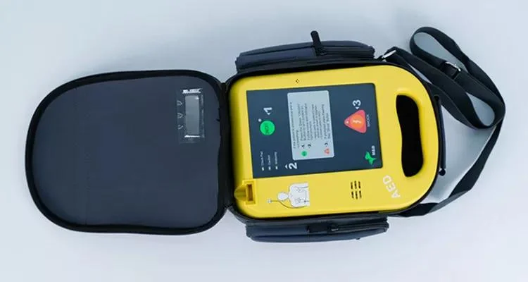 ECG formador del desfibrilador externo automático de las pastillas de DEA automatizada de perforación equipos de rescate de emergencia del Hospital bifásico