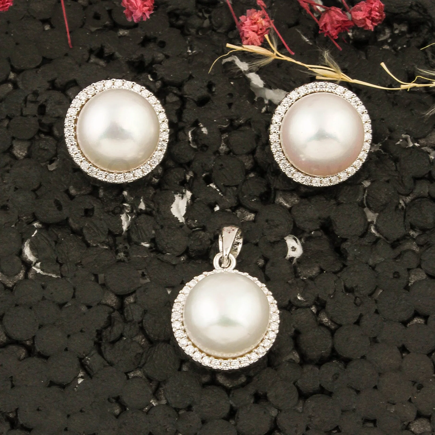 The Arsia Vintage Pearl 925 Sterling Silver Earrings Pendant Jewelry Set