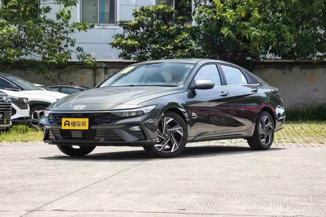 2024 2023 2022 2021 2020 Used Hyundai Elantra Luxury Hybrid 2018 2019 Cheap Chinese New Electric China Gasoline Automatic Car Sedan