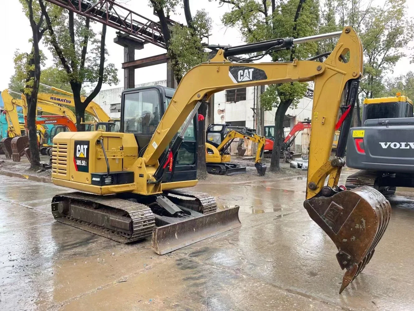 El Digger de orugas Mini de segunda mano original Cat 305,5E usó Caterpillar 5,5t Excavadora de cadenas